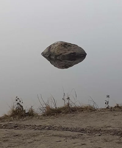 europa - Sensacja taka sama jak zdjęcie tego UFO, w kamuflażu przypominającym kamień,...