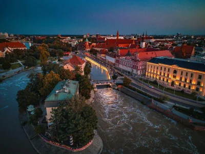 mroz3 - #dziendobry Chłodno, mgliście.

WIATR............ zmienny z prędkością 4 km/h...