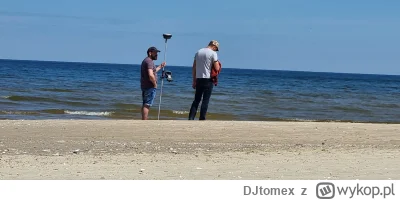 DJtomex - Panowie chodzili po plaży z takim ustrojstwem i co kilkanaście netrów zatrz...