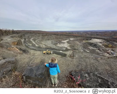 R2D2zSosnowca - @R2D2zSosnowca a jak się tam pójdzie za daleko to jest taki widok ᶘᵒᴥ...