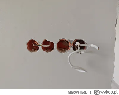 MaxwellStB - @FatalBomb  @murdoc  @Jarek_P  @HINI 

Jakby ktoś się zastanawiał nad ro...