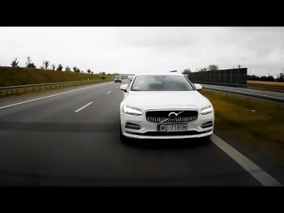 dashcambandit - @Drughi: W Polsce wolno wyprzedzać z prawej strony, nie musisz uporcz...