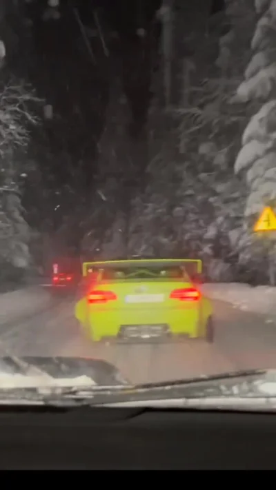 Atreyu - e9śmieć ze skrzydłem wielkości samolotu na leśnej drodze 🫠🫠🫠
#szybkoaleb...