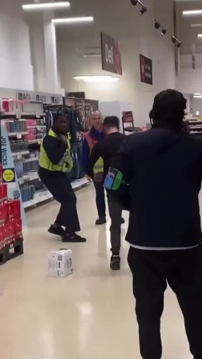 cheeseandonion - This happened at a Tesco in Fratton, #Portsmouth. Man fighting with ...