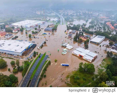 Springfield - w ogóle Jelenia Góra jest cała zalana i przelewają się tamy a w telewiz...