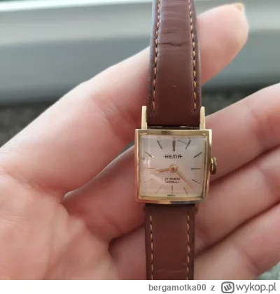 bergamotka00 - #zegarki #starocie #antyki 

Hej, czy ten zegarek jest coś warty? 

Pr...