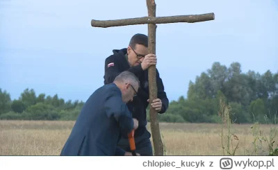 chlopiec_kucyk - Ale na zrobienie krzyża dla ofiar w Wołyniu pieniędzy nie starczyło ...