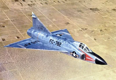 MajsterZeStoczni - F-102 Delta Dagger