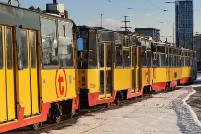 M4rcinS - Warszawa: Wycofywane tramwaje stopiątki trafią do ukraińskiego miasta, tran...