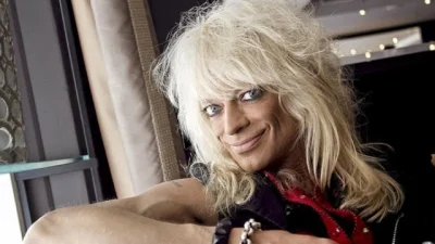 JoeGlodomor - @Revizorek: to jest michael monroe