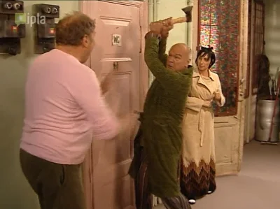 reksio10 - Michał Prodiż zabierajacy opaske Lewemu:
SPOILER