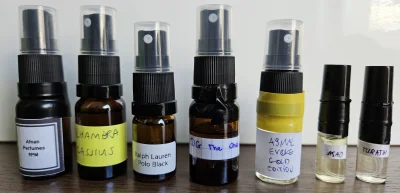 jan-kowalski2023 - Tym razem dekanty:

 - Afnan Perfumes Turathi Blue: 3 ml minus 2 p...