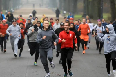 Gieekaa - Dlaczego nawrocki nie biegnie w marszu niepodległości. Całą kampanię biegał...