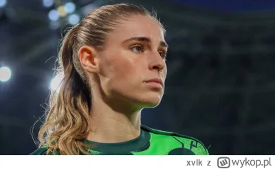 xvlk - #mecz 
nie da się wygrać jak taka pani ma rysy twarzy ostrzejsze niż kąt pod k...