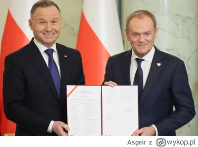 Asgeir - @RakunG: Trump bierze przykład z największych