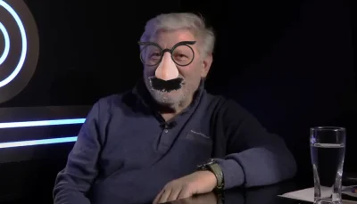 e....._ - - Niech Pan się nam przedstawi
- Paweł Kołodziej, Borneg
- A czy myśmy się ...