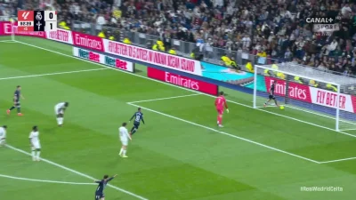 Minieri - Swedberg wchodzi z piłką do bramki #ladnygol, Real - Celta 0:2

Mirror: htt...