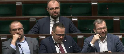 LukaszN - #sejm #polityka #heheszki #bekazpisu

Polacy: wszyscy Chińczycy wyglądają t...