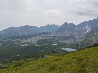 CrokusYounghand - Ostatni dzień urlopu. ( ͡° ʖ̯ ͡°)

Chuop w takim miejscu może poczu...