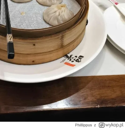 Phillippus - Mam z kumplami mały spór dotyczący pewnego napisu,  mianowicie, czy na t...