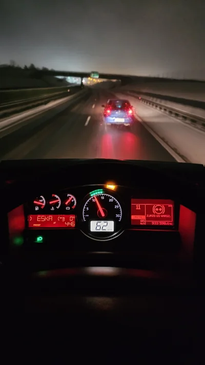 Duzy_Kotlet - Stare zdjęcie ale czemu ludzie którzy boją się jeździć kieruja?
#samoch...