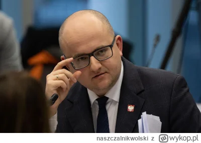 n.....i - @Idaho59: Tu chodzilo o to, ze w dwie dziury bedzie. Na dwa baty. Wczesniej...