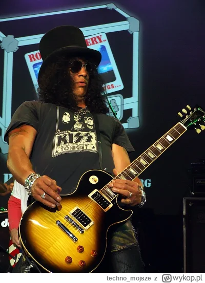 techno_mojsze - Byłem na przeróżnych koncertach i zawsze ludzie mają koszulki zespołó...