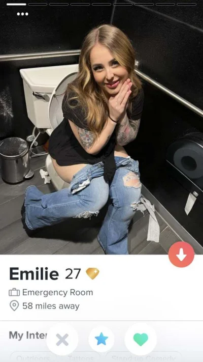 Mysiekpysiek - #bekazrozowychpaskow 

Kobieta nawet jak się wypróżni to i tak pozosta...