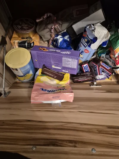 Lujdziarski - Jakieś głupie dzieci mi do domofonu dzwoniły, na pewno dam im słodycze,...