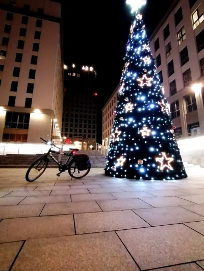 CrazyxDriver - 660 296 + 42 + 50 + 22 + 54 + 3 + 44 = 660 511

Koniec 2024!
Jednak n...