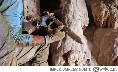 IMPERIUMROMANUM - Odkryto cztery miecze z okresu wojny Bar Kohba

Cztery rzymskie mie...