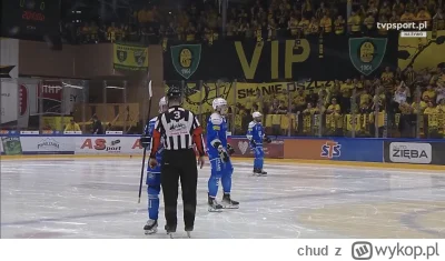 chud - Mirki trwa właśnie finał pucharu Polski w hokeju na lodzie. Jest tam kilku obc...