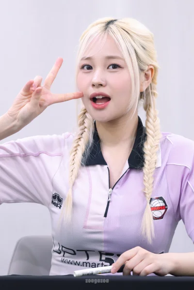 XKHYCCB2dX - #koreanka #jihan #weeekly