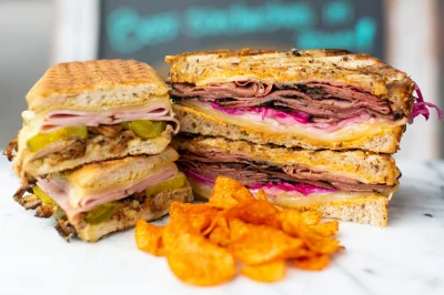 AnonZarobas - @NieLubieWudki: 
No dobra, gdzie ten Oski?

Oskie to bardziej jakiś cus...