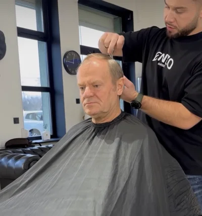 okoboji - ale templatkę na mema zapodał Tusk xD

#tusk #polityka #heheszki #bekazpisu...