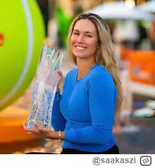 saakaszi - Wyobraźcie sobie jaką satysfakcję odczuwa teraz ciocia Colins. Wiedziała ż...