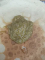 mxala - Baba wstała wcześniej i robi chłopu naleśniki z dżemem rabarbarowym na śniada...