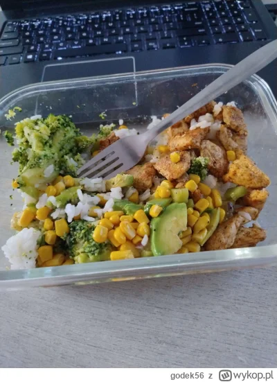 godek56 - Jedzenie kołchoźnicze dla jego. Po robocie siłka, miesiąc treningów 5x w ty...