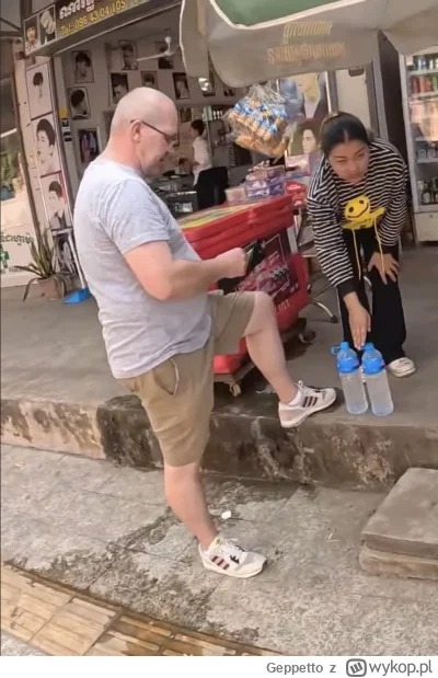 Geppetto - @B1ES: potężny filterMAN kupujący wodę 😆