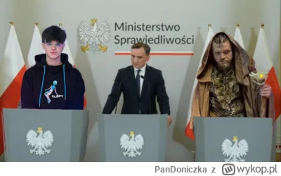 PanDoniczka - Piękna to była konferencja, nie zapomnę jej nigdy ( ͡° ͜ʖ ͡°)
#famemma ...