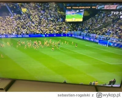 sebastian-rogalski - @henk__: a w przerwie wpuscili 100 dzieciakow vs 3 grajkow. Supe...