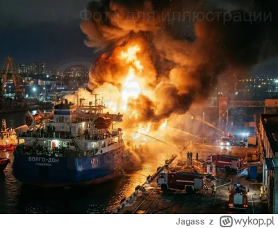 Jagass - >Ukraińskie drony zaatakowały tankowiec w porcie w Rostowie w nocy z 18 grud...