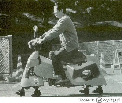 ijones - "Chodzący" skuter - "Road Runner" 1996 Japonia. 
Myślę że Unia Europejska po...