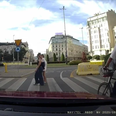 wezsepigulke - r0werzyści mają zazwyczaj max 70IQ

#rower #polskiedrogi #prawojazdy #...