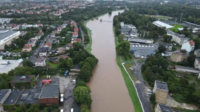 red7000 - Legnica - widok na park. Komunikat ratusza:

Stan wód: Kaczawa utrzymuje si...