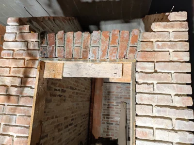 markonkon - @Fennrir: Cegły są super. Sam robię u siebie. Pracy mnóstwo. Mało kto roz...