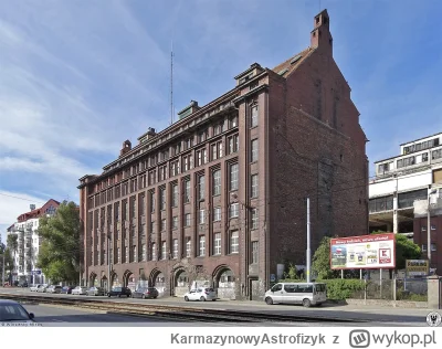 KarmazynowyAstrofizyk - @alberto81: wygląda jak większość budynków we Wrocławiu.

Tut...