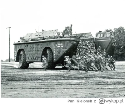 Pan_Kielonek - LARC-LX amphibious cargo vehicle