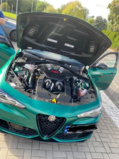 zar0x - Chociaż tyle dobrego mnie spotkało w ten s-------y poniedziałek #alfaromeo #a...