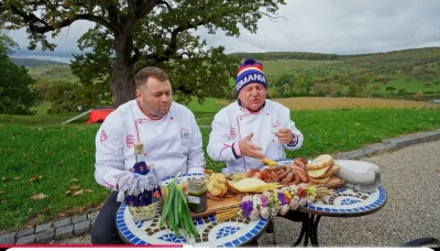 Nietaki5 - #maklowicz  #humorobrazkowy 

Nauczycielka: Nie jemy na lekcji 
Ostatnia ł...